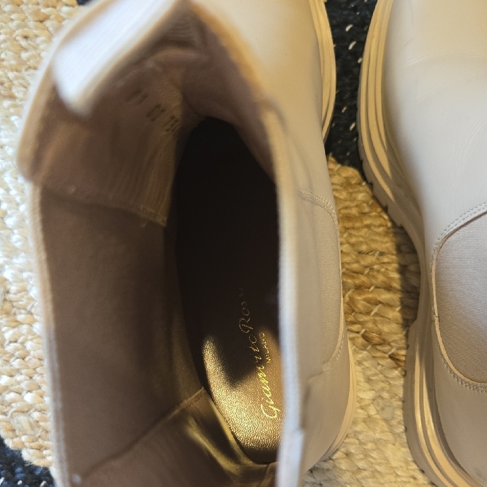 Gianvito Rossi Chester Light Beige Chelsea Boots, Leather, Sz7, Quiet Luxury - Picture 6 of 12
